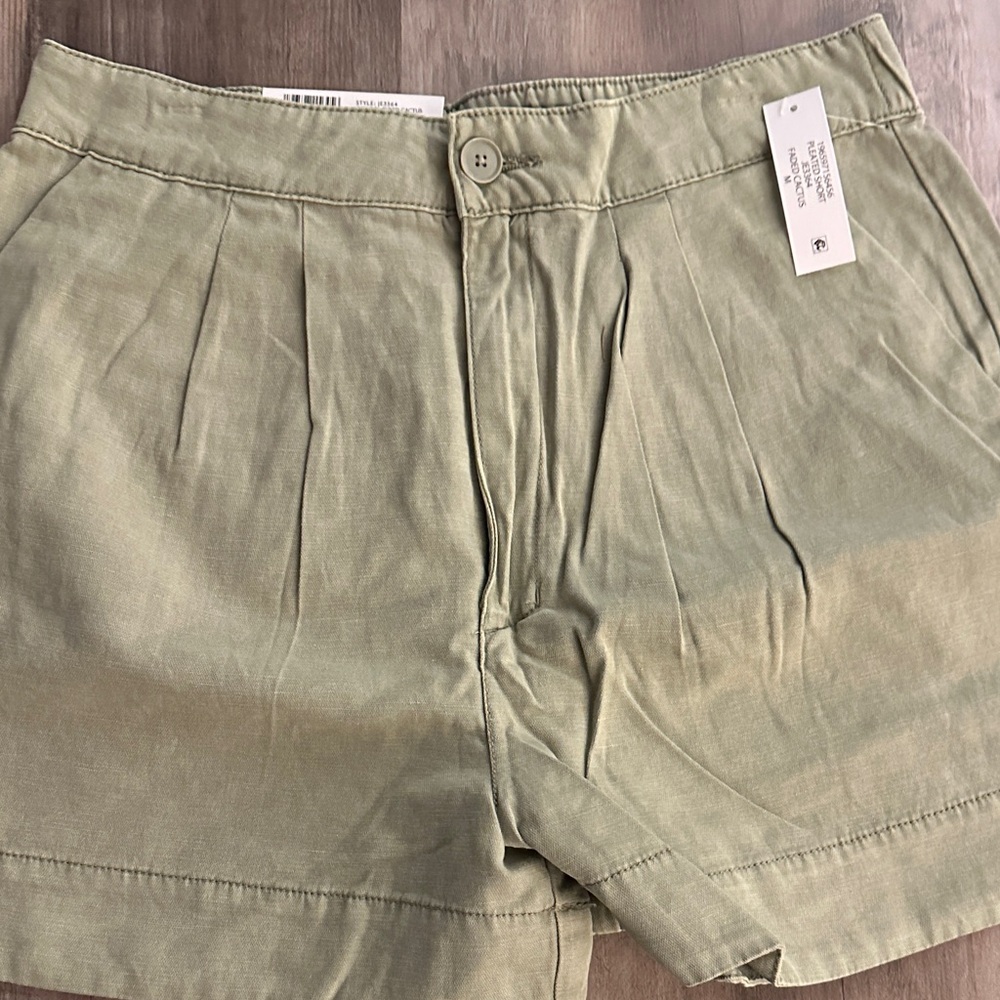 Joie Black and Green Pleated Shorts - Picture 4 of 6